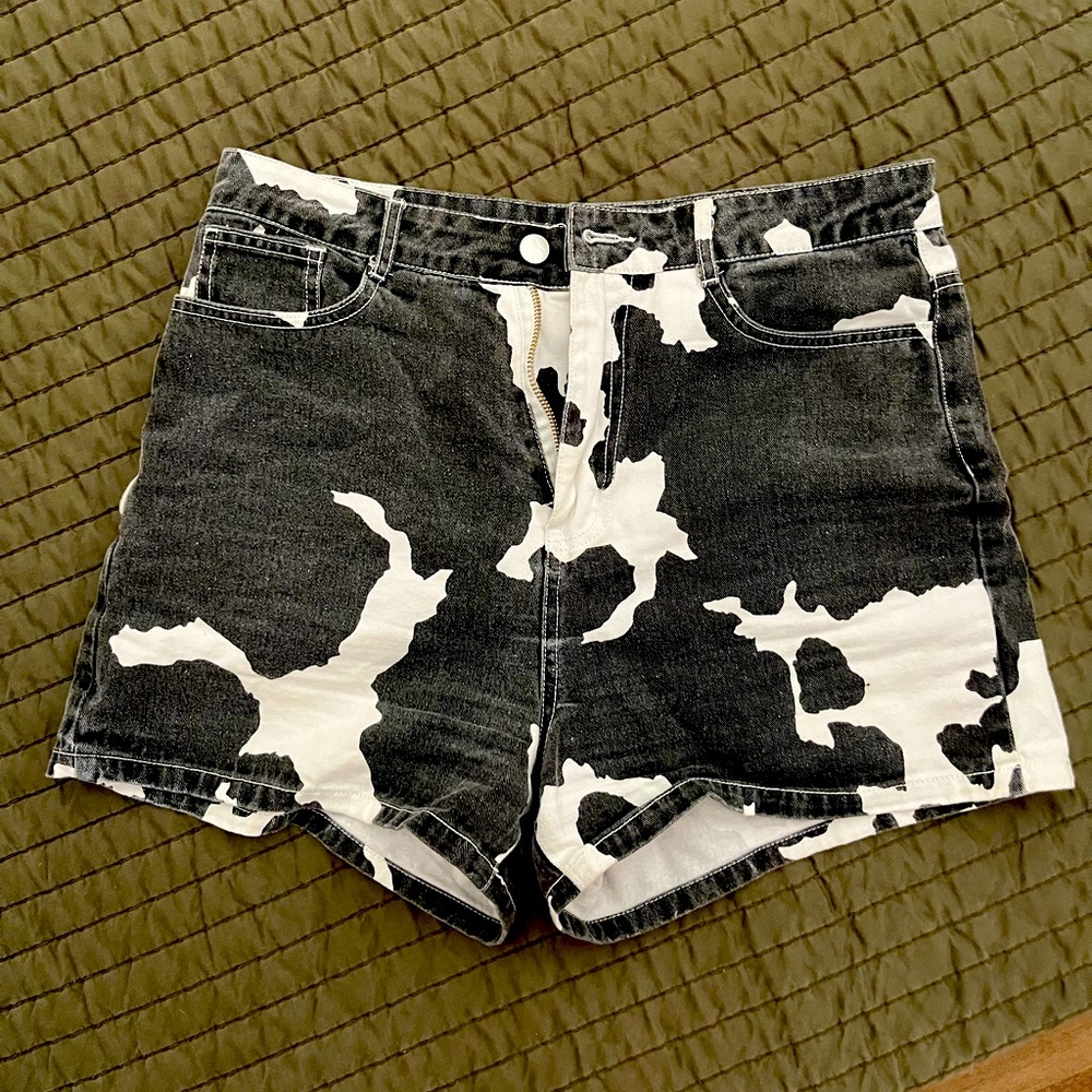 12th Tribe Cow Print Denim Shorts - L
